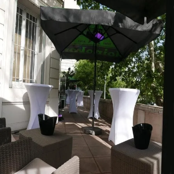 Château Croix Rouge, Terrasse und Außenbereich, Toulon
