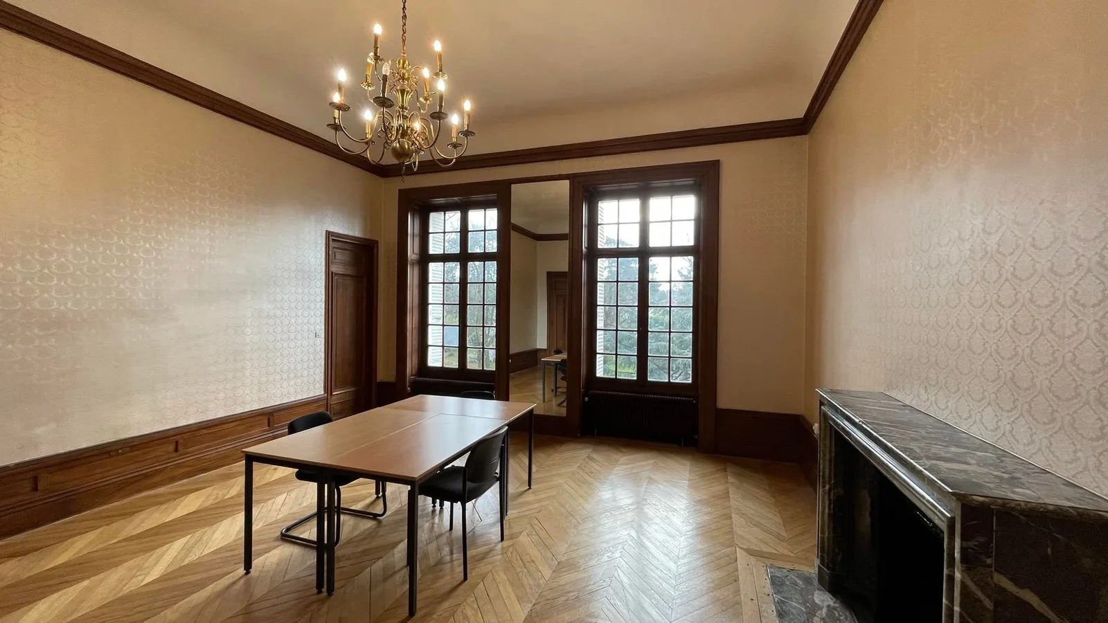 Château du Domaine Saint François d'Assise, Besprechungsraum für 4 Personen, La Celle-Saint-Cloud