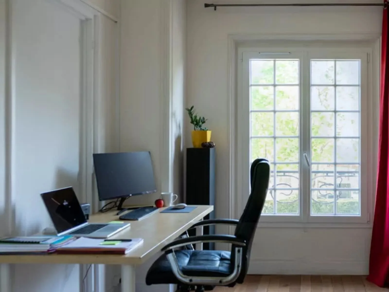 Château Ephémère, Privatbüro mit 1 Arbeitsplatz, Carrières-sous-Poissy