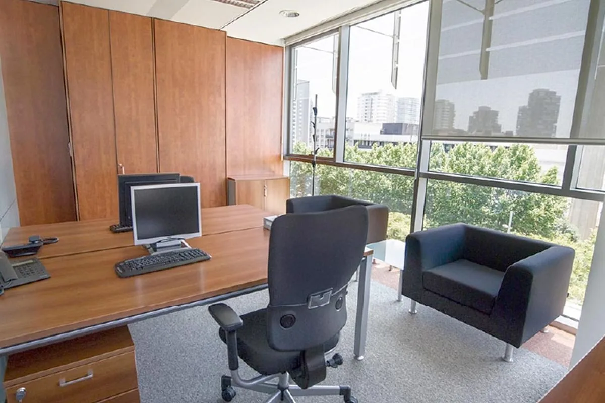 Cinc Girona, Private office, 2 desks, Gérone