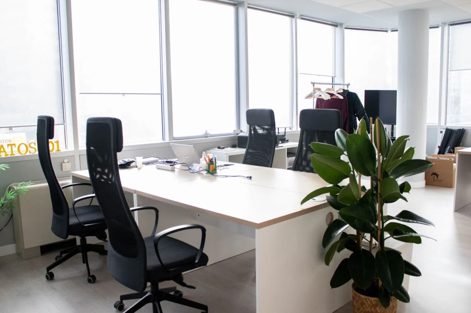 Cink Coworking Manoteras, Despacho privado con 4 puestos, Madrid