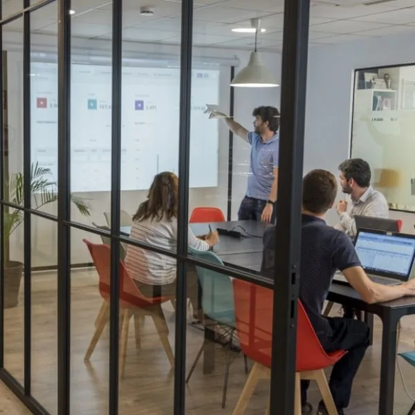Cink Coworking Paseo de la Castellana, Meeting room for 6 people, Madrid