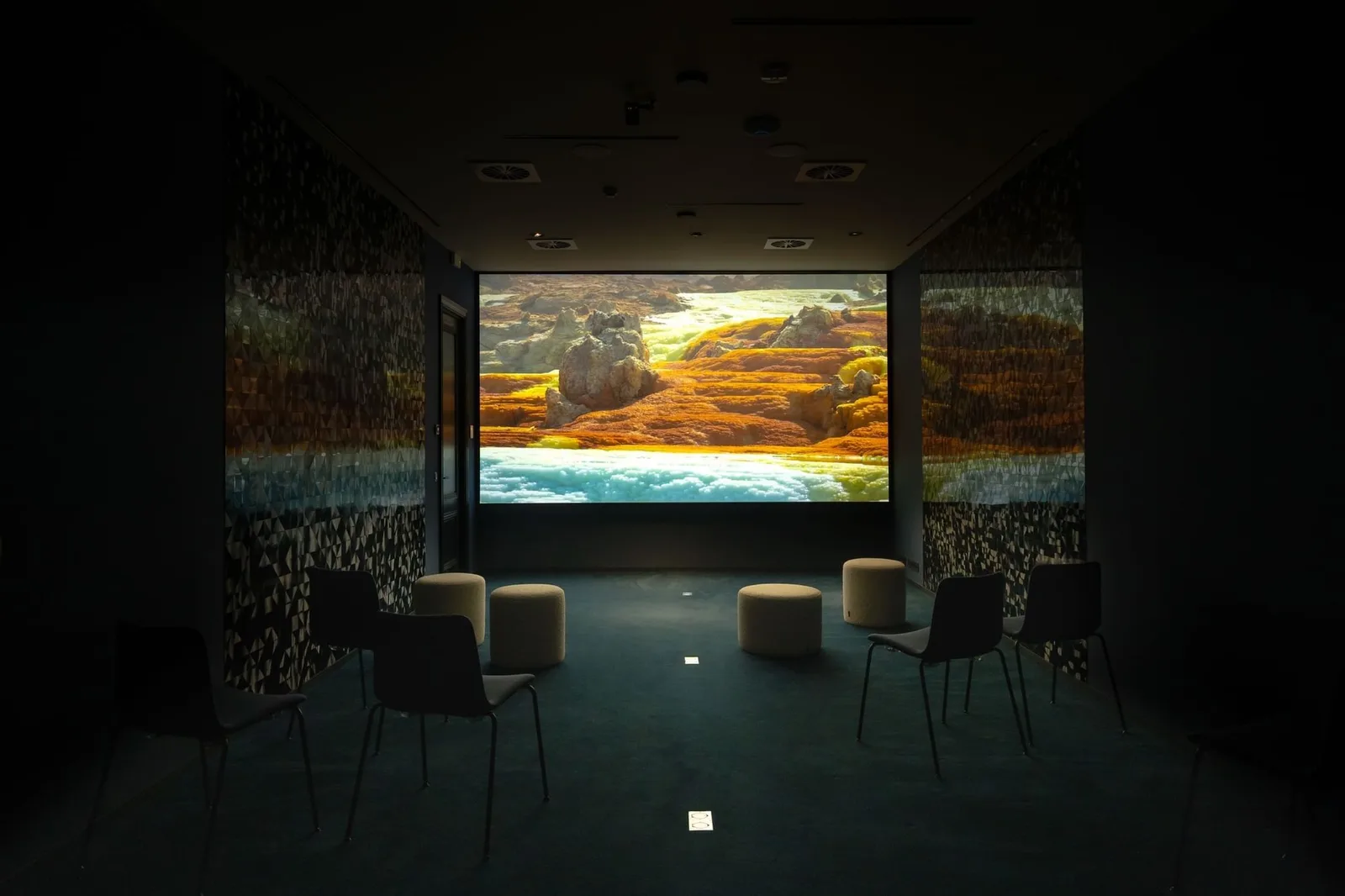 Cloud Seven, Auditorium, 8 seats, Brussels