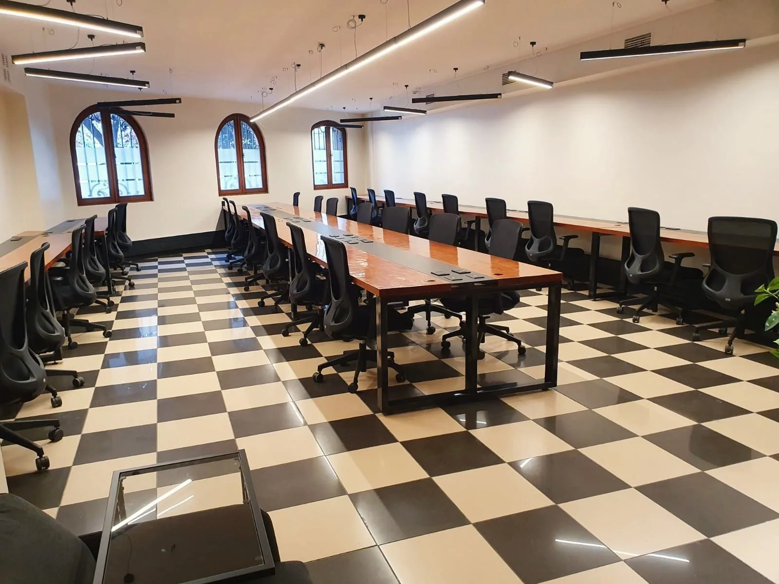 Co-Work Londres, Espacio diáfano, Santiago