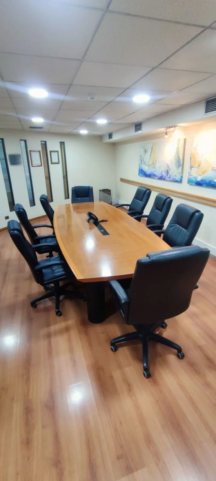 Co-Work Londres, Sala de reuniones para 9 personas, Santiago