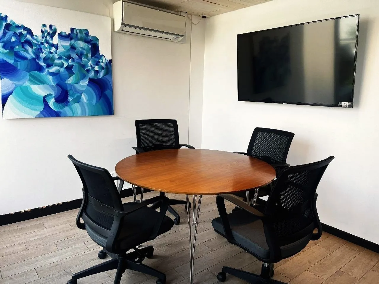 Co-Work Manuel Montt, Meeting room for 4 people, Providencia