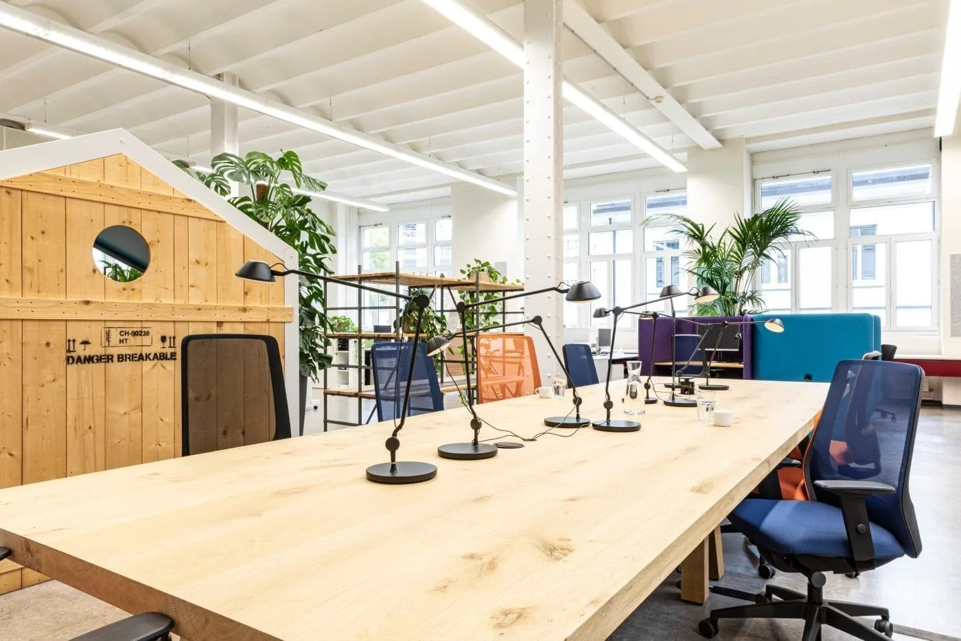 Co-Work SIG Areal am Rheinfall, Open-plan office, Neuhausen am Rheinfall