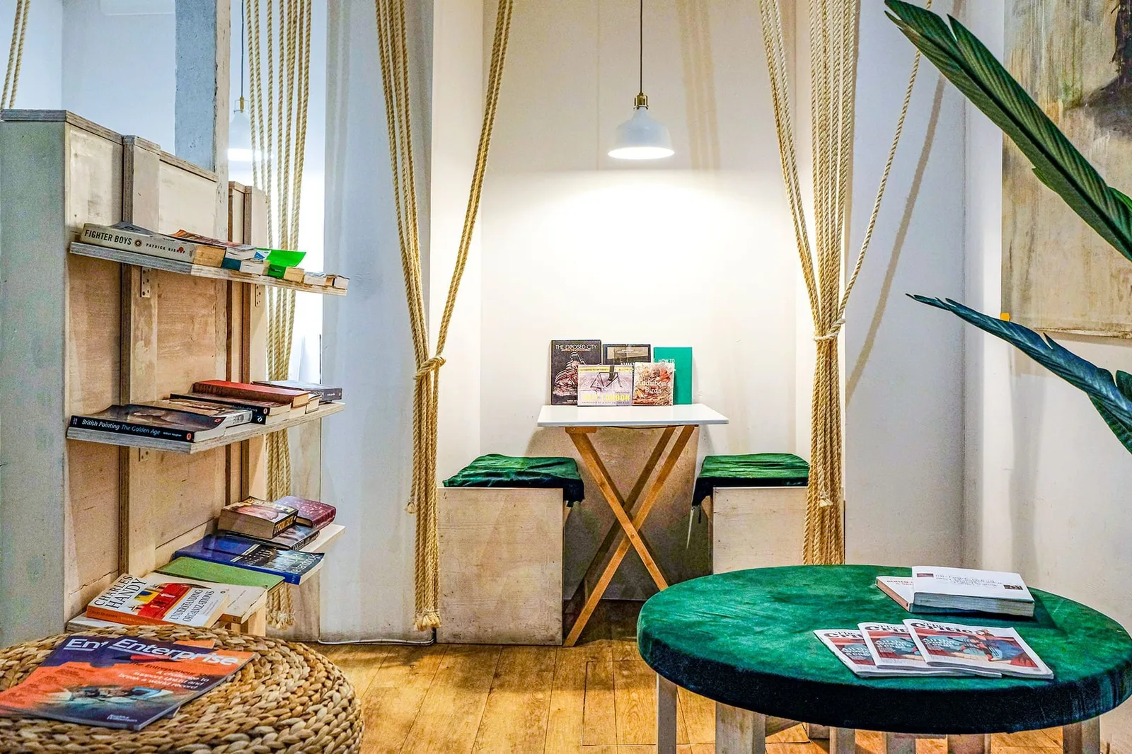 CoBalance, Lounge, London