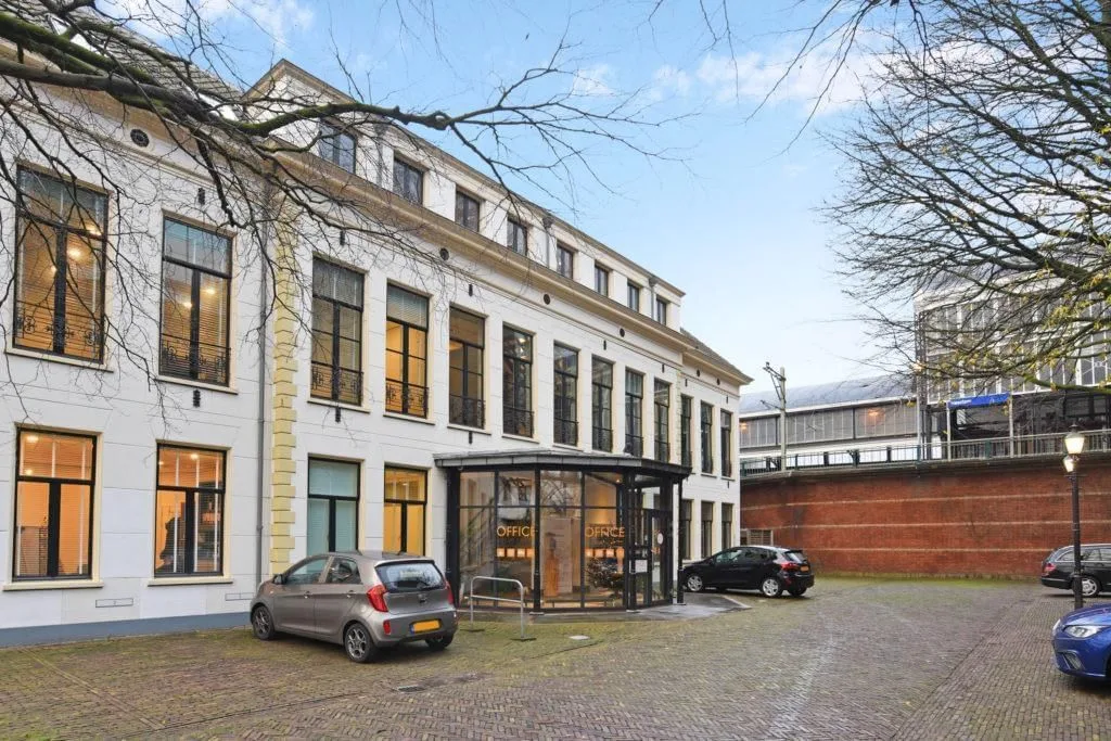 Cobraspen Kennemerplein, Façade, Haarlem