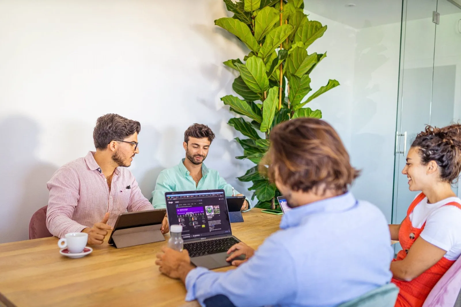 Coco Tropical Coworking, Meeting room for 4 people, Las Palmas de Grande Canarie