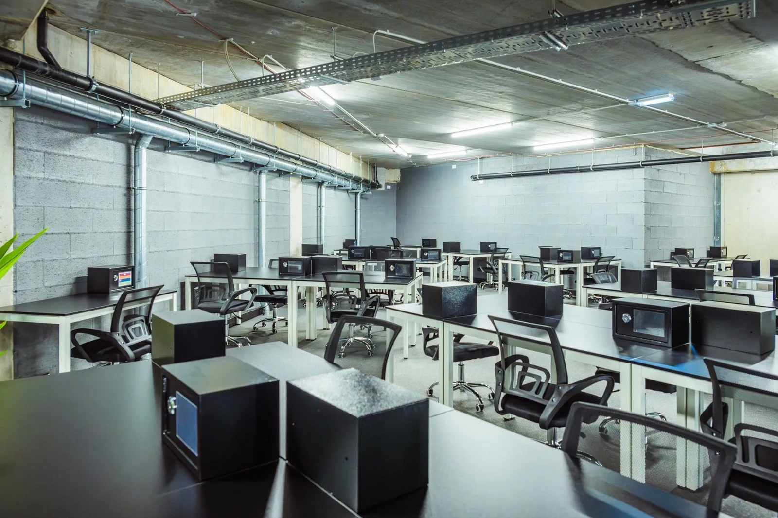 Colors Business Center - Differdange, Open-plan office, Differdange