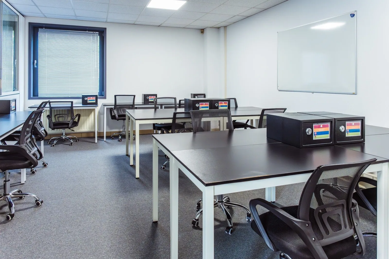 Colors Business Center - Industrie - Bertrange, Salle de formation 8 personnes, Bertrange