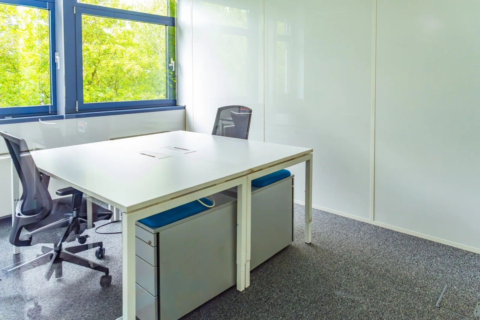 Colors Business Center - Luxembourg - Bertrange, Privatbüro mit 2 Arbeitsplätzen, Bertrange