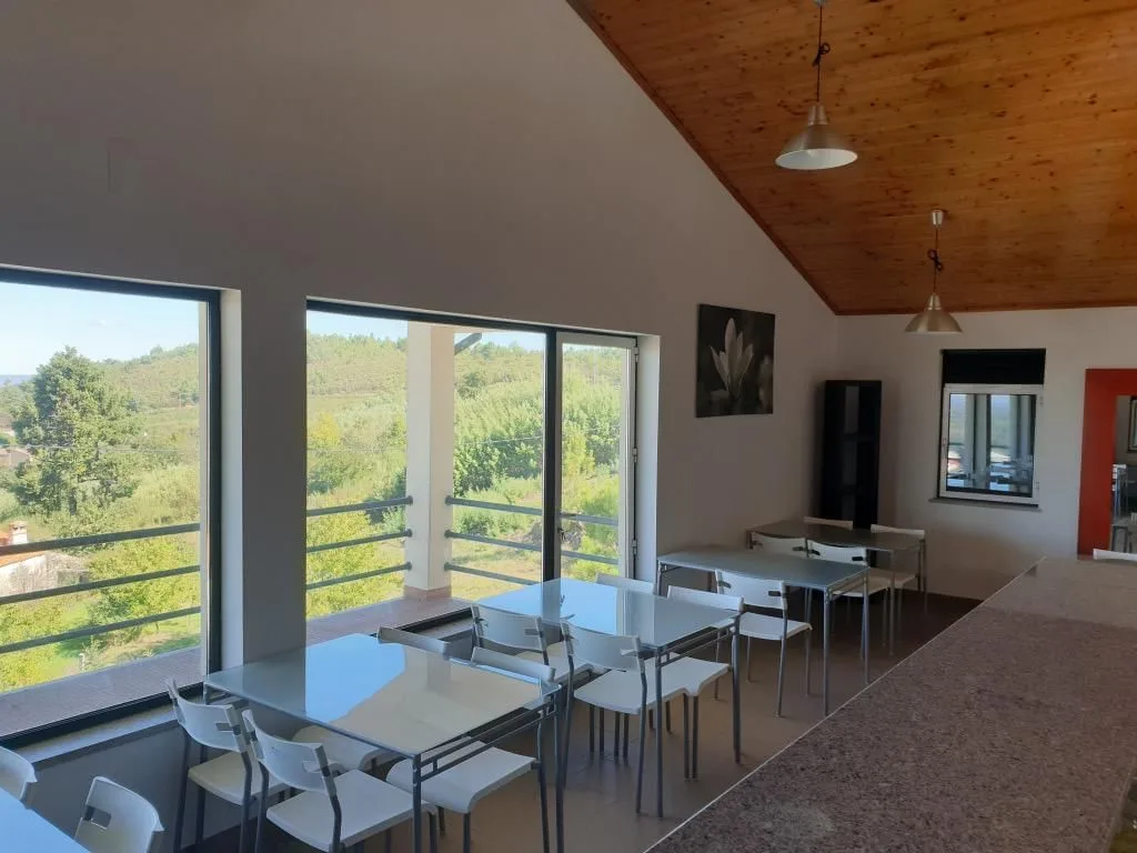 Com Estrella, Cafeteria, Seia