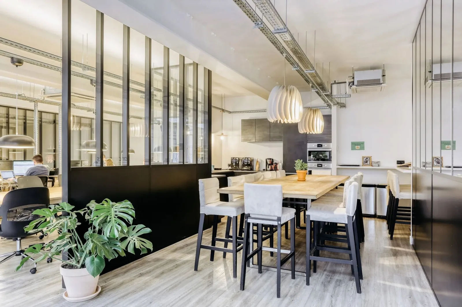 Come And Work Le Grand Jeûneurs - 45 postes, Kitchen, Paris 2e