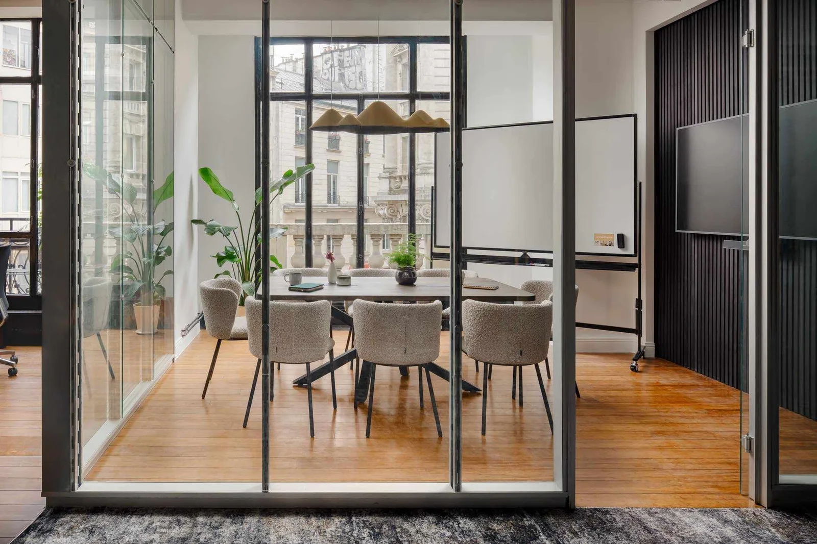 Come And Work Le Jolivald , Besprechungsraum für 8 Personen, Paris 2e