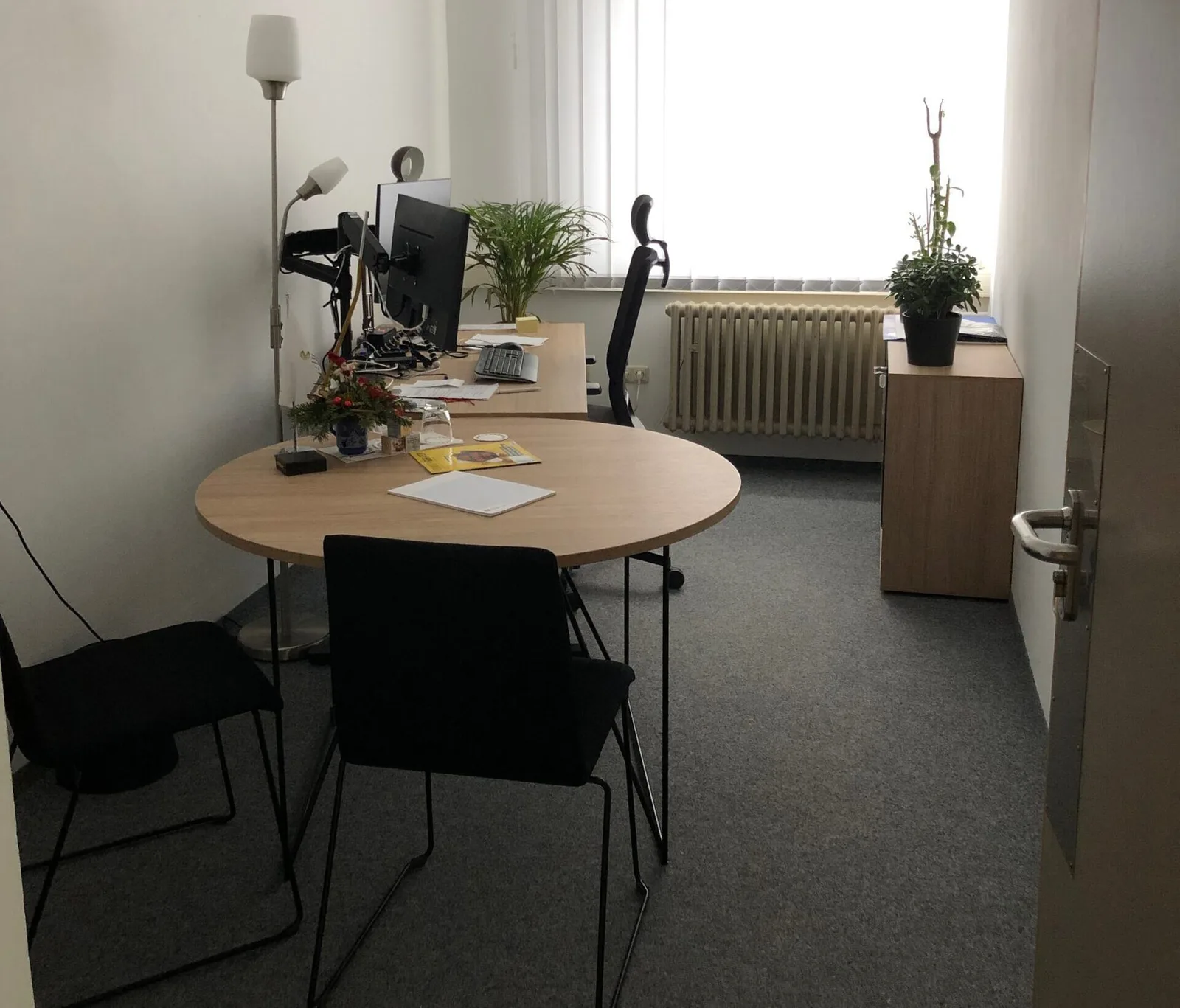 Die compagnie, Privatbüro mit 2 Arbeitsplätzen, Ebern