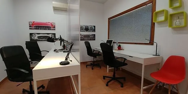Conecta Coworking, Escritório privativo com 4 postos, Las Lagunas