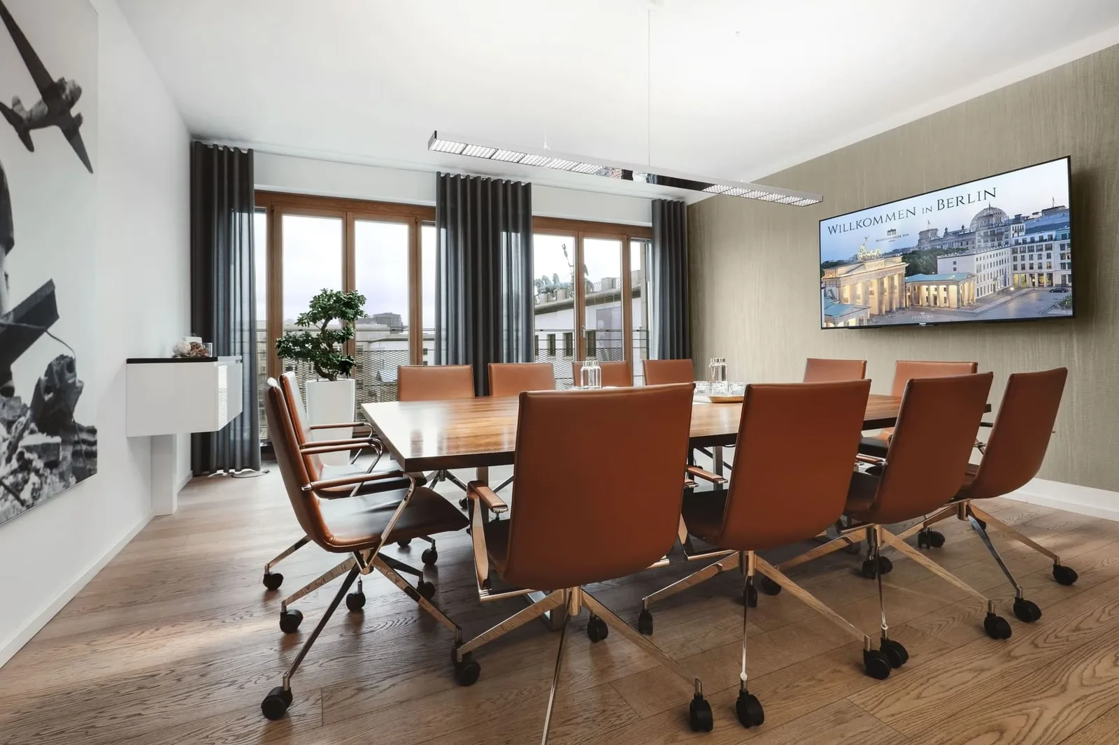 Contora Office Solutions - Berlin Brandenburger Tor, Besprechungsraum für 10 Personen, Berlin