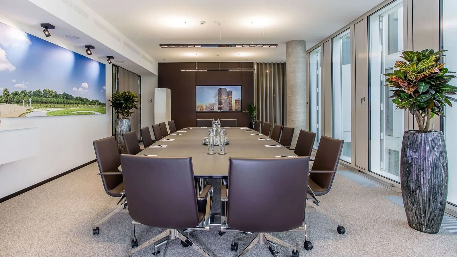 Contora Office Solutions - Berlin Upper West, Meeting room for 16 people, Berlin