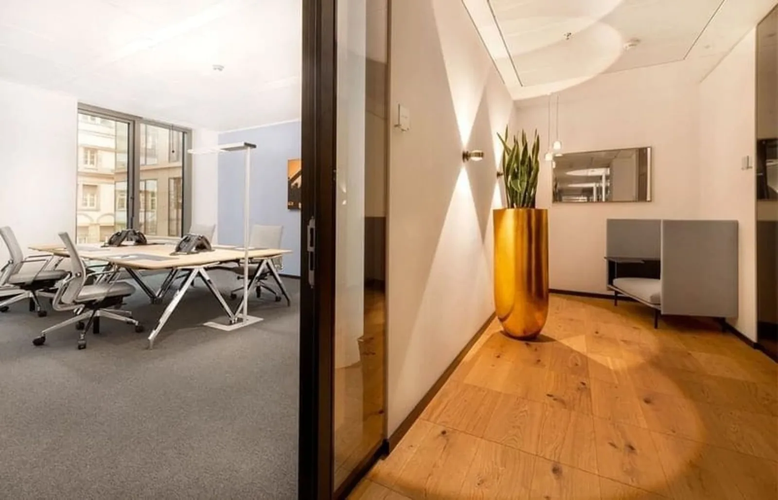 Contora Office Solutions - Düsseldorf KÖ-Quartier, Privatbüro mit 4 Arbeitsplätzen, Düsseldorf
