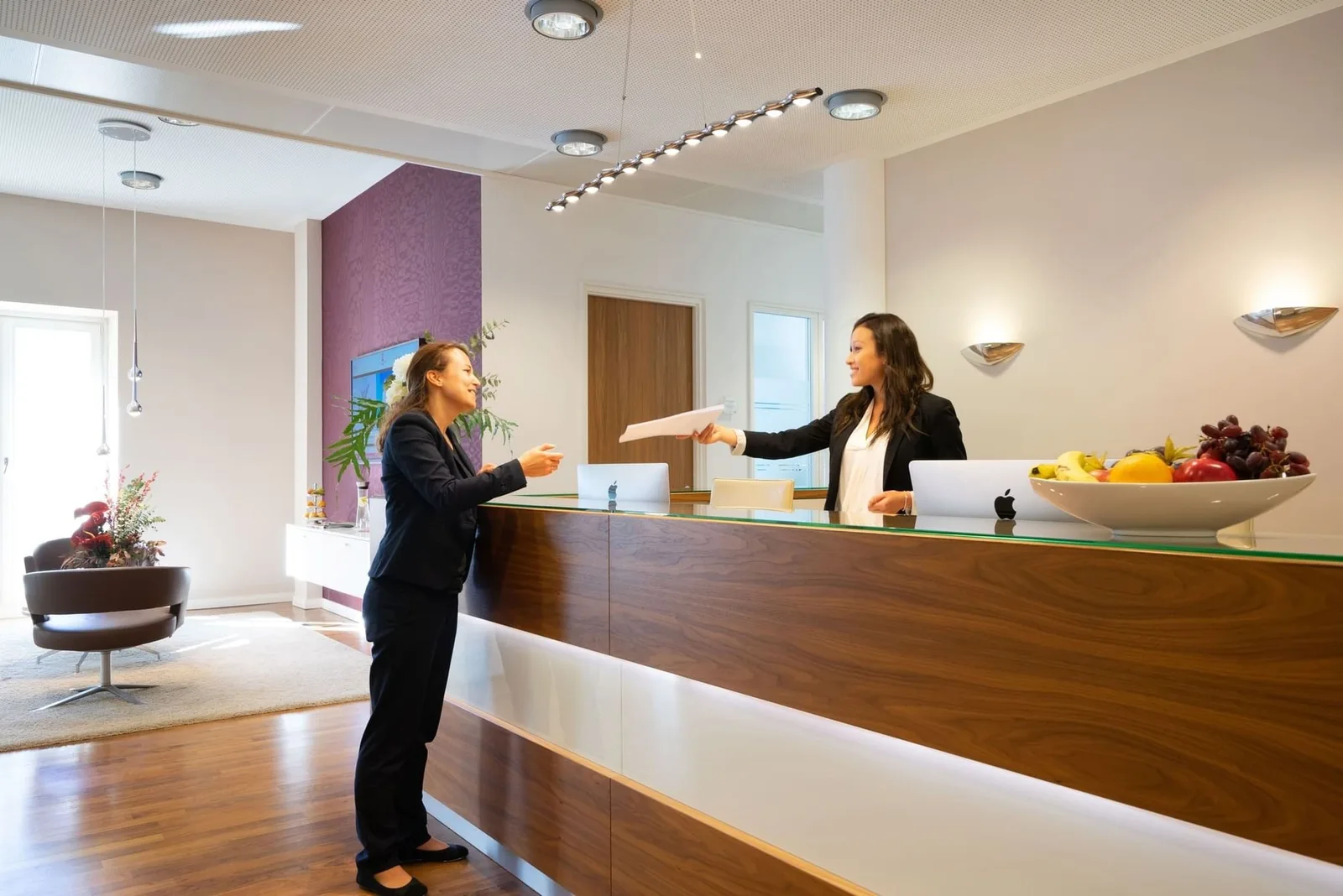 Contora Office Solutions - München Palais an der Oper, Reception, Munich