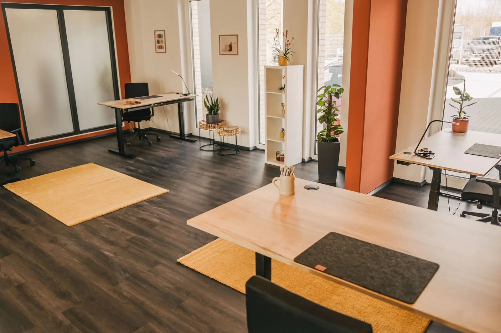 Corenz Cowor­king, Privatbüro mit 4 Arbeitsplätzen, Lüdersdorf