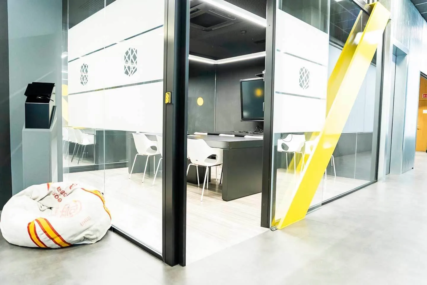 Correoslabs, Sala de reuniones para 4 personas, Madrid