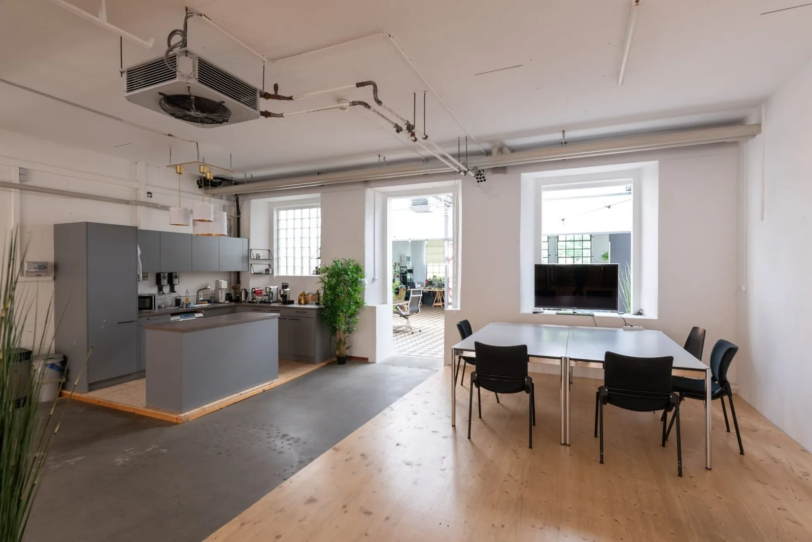 Cosmos Coworking Space, Cucina, Berna