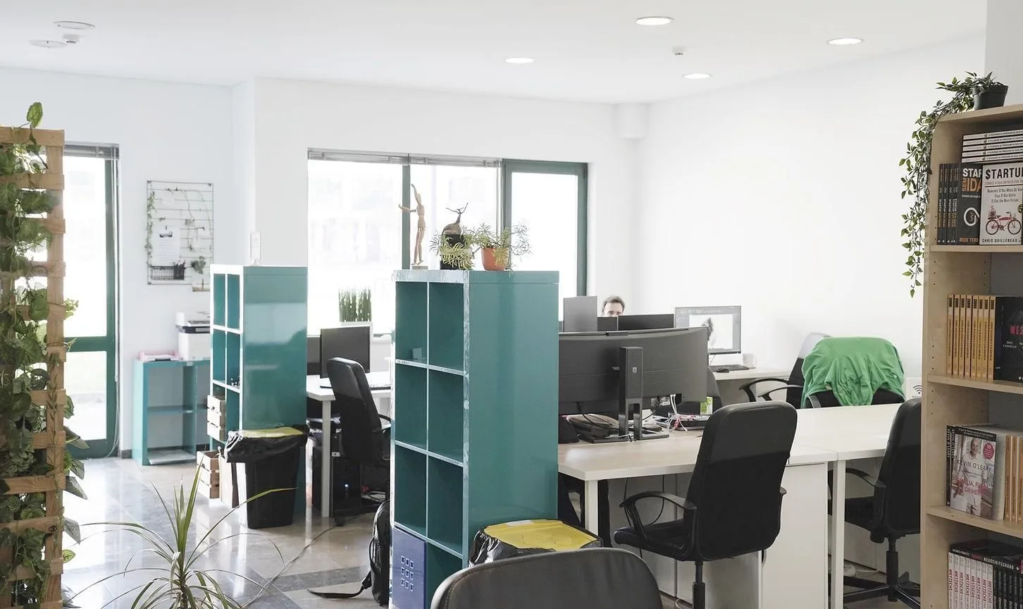 Cowork da Praia, Open-plan office, Carcavelos