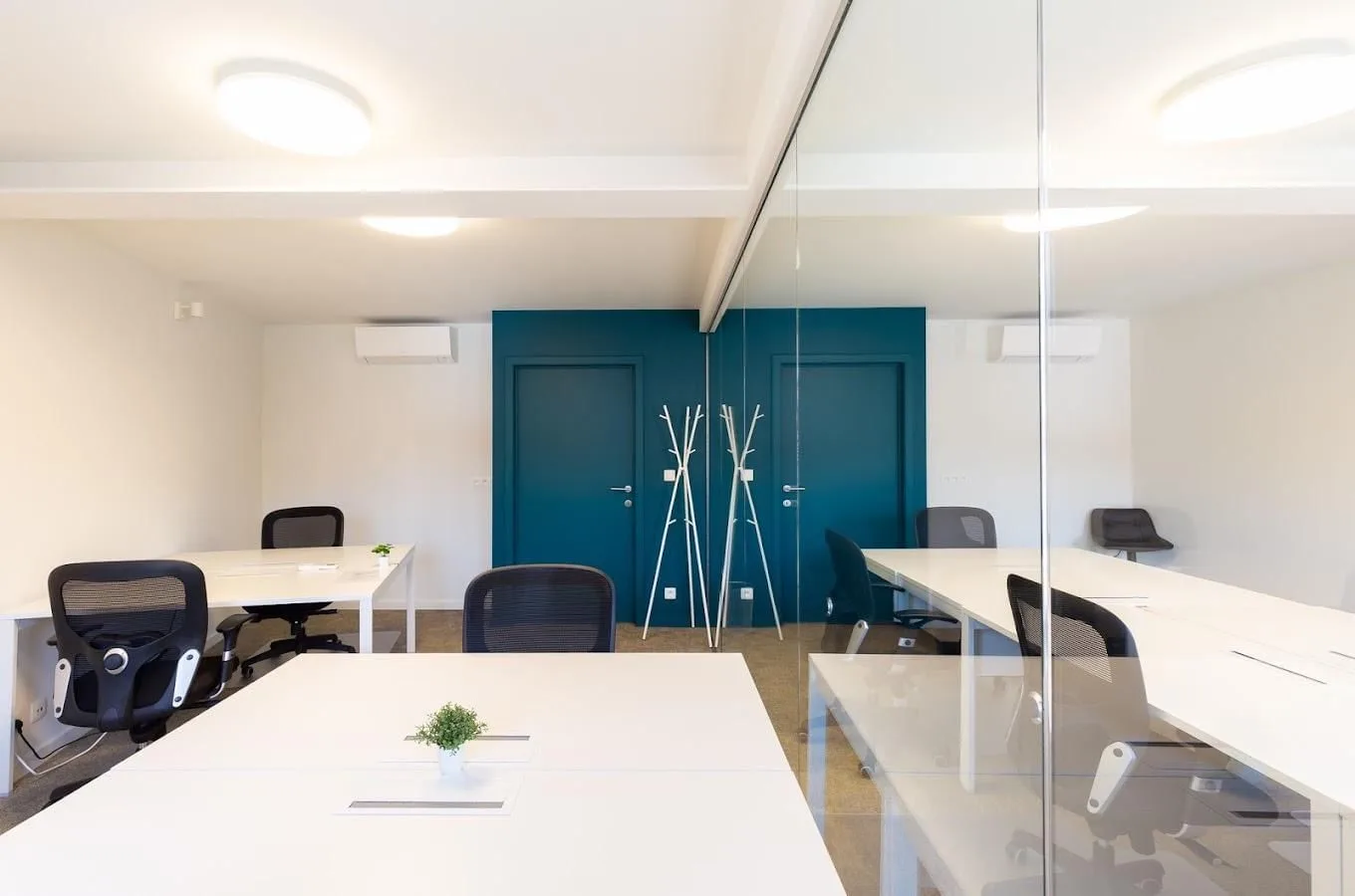 Cowork'Ittre, Privékantoor met 4 werkplekken, Ittre