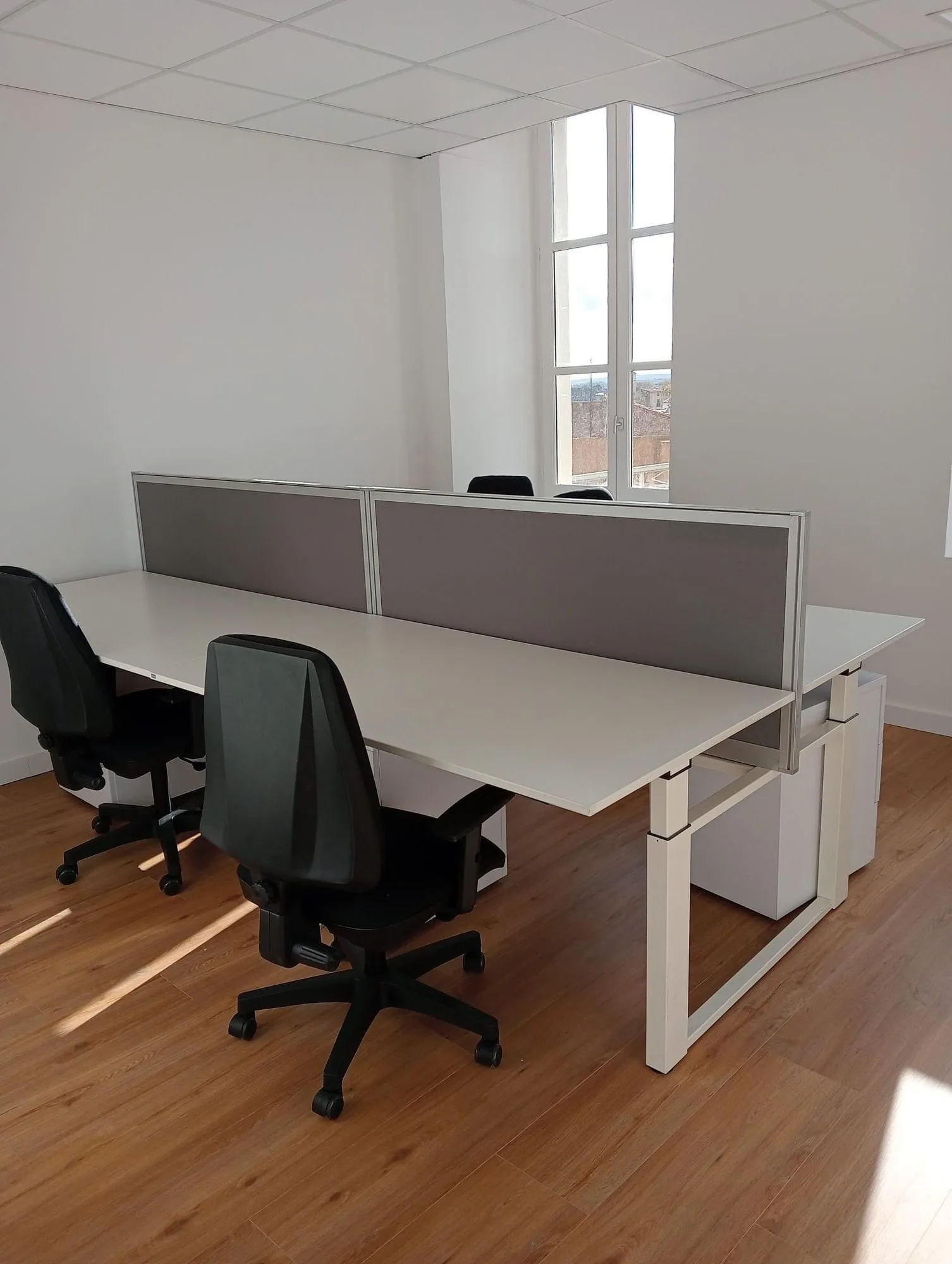 Cowork La Ruche, Private office, 4 desks, Béziers