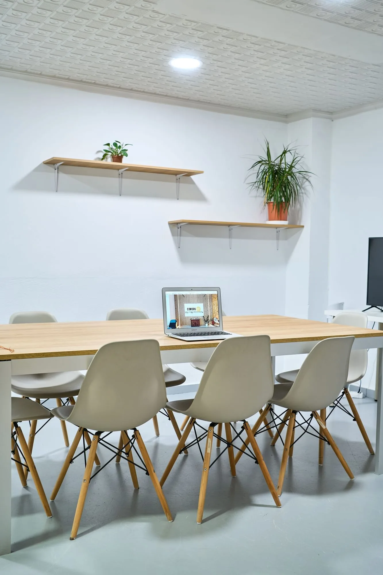 CoWork Up Ruzafa, Salle de réunion 8 personnes, Valence