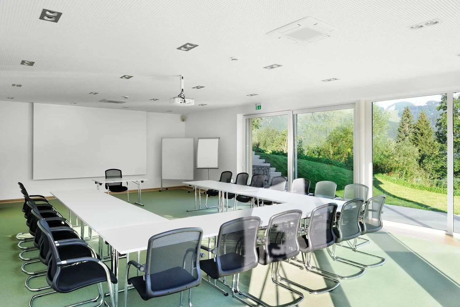 CoworkationALPS Schliersee, Meeting room for 16 people, Schliersee