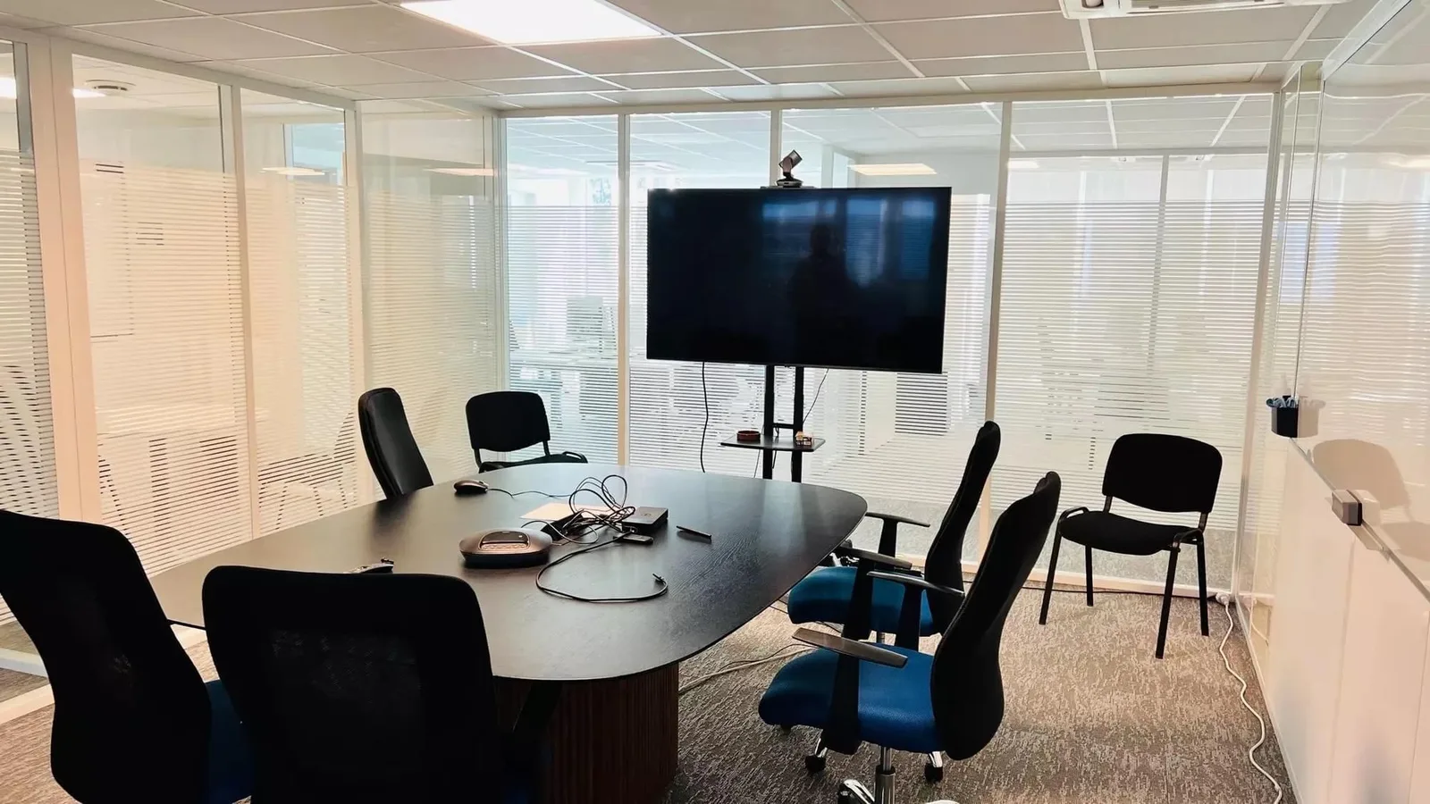 Coworkea Boulogne Billancourt, Salle de réunion 7 personnes, Boulogne-Billancourt