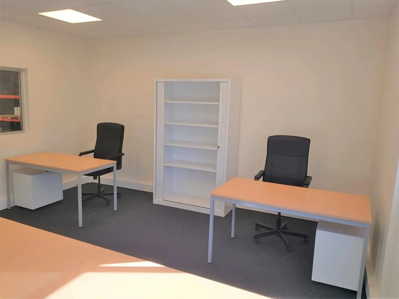 Coworkea Buc, Privatbüro mit 2 Arbeitsplätzen, Buc