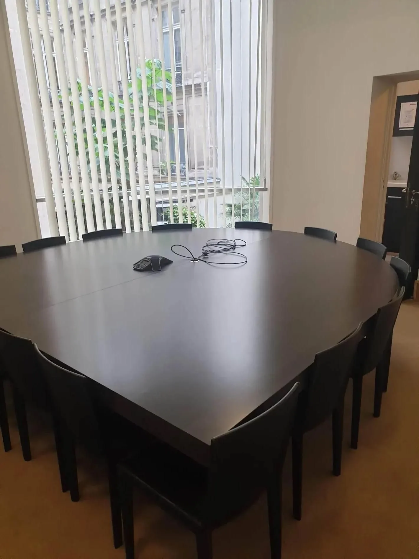 Coworkea George V, Meeting room for 14 people, Paris 8e