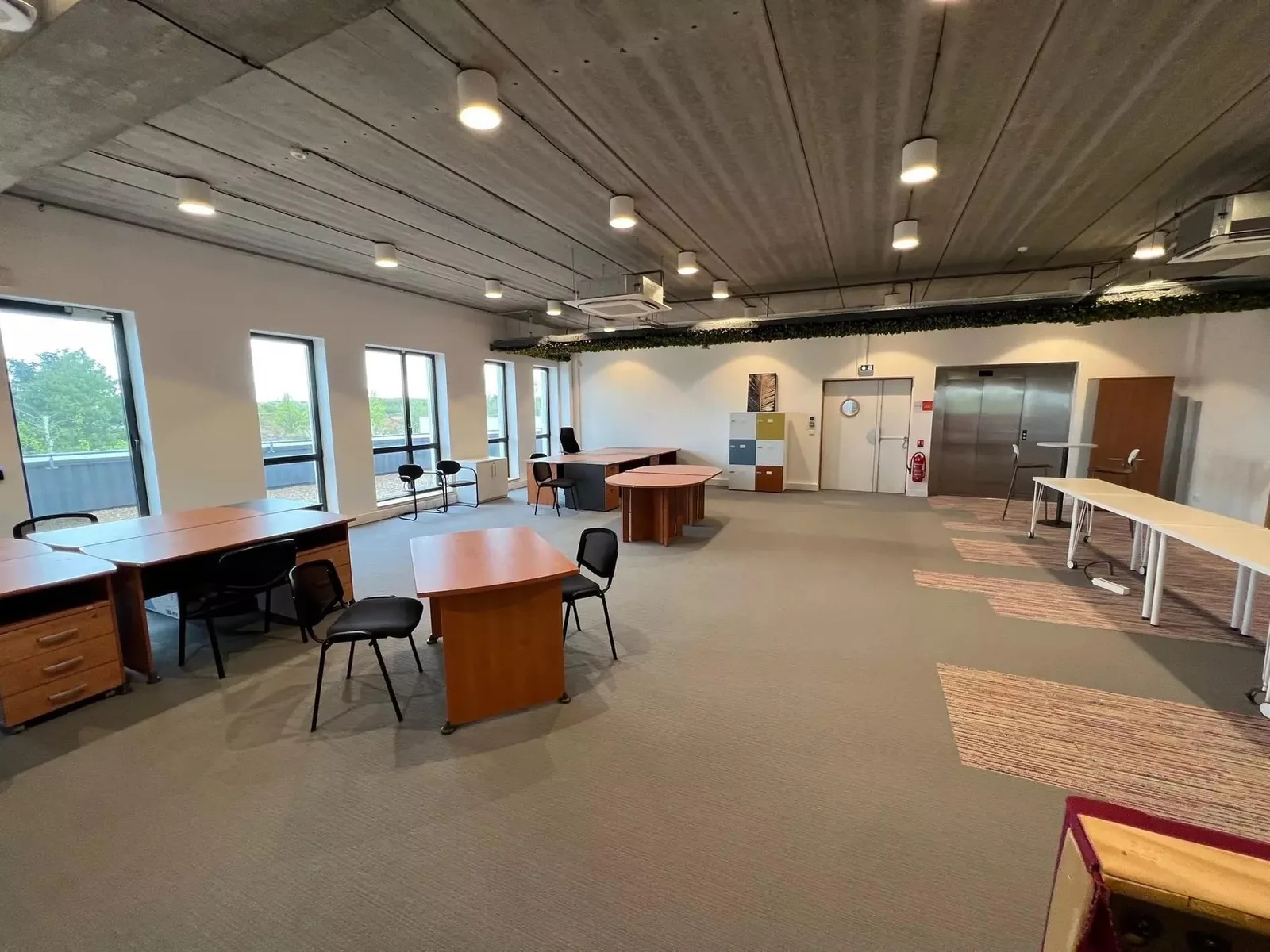 Coworkea Guyancourt, Open-plan office, Guyancourt