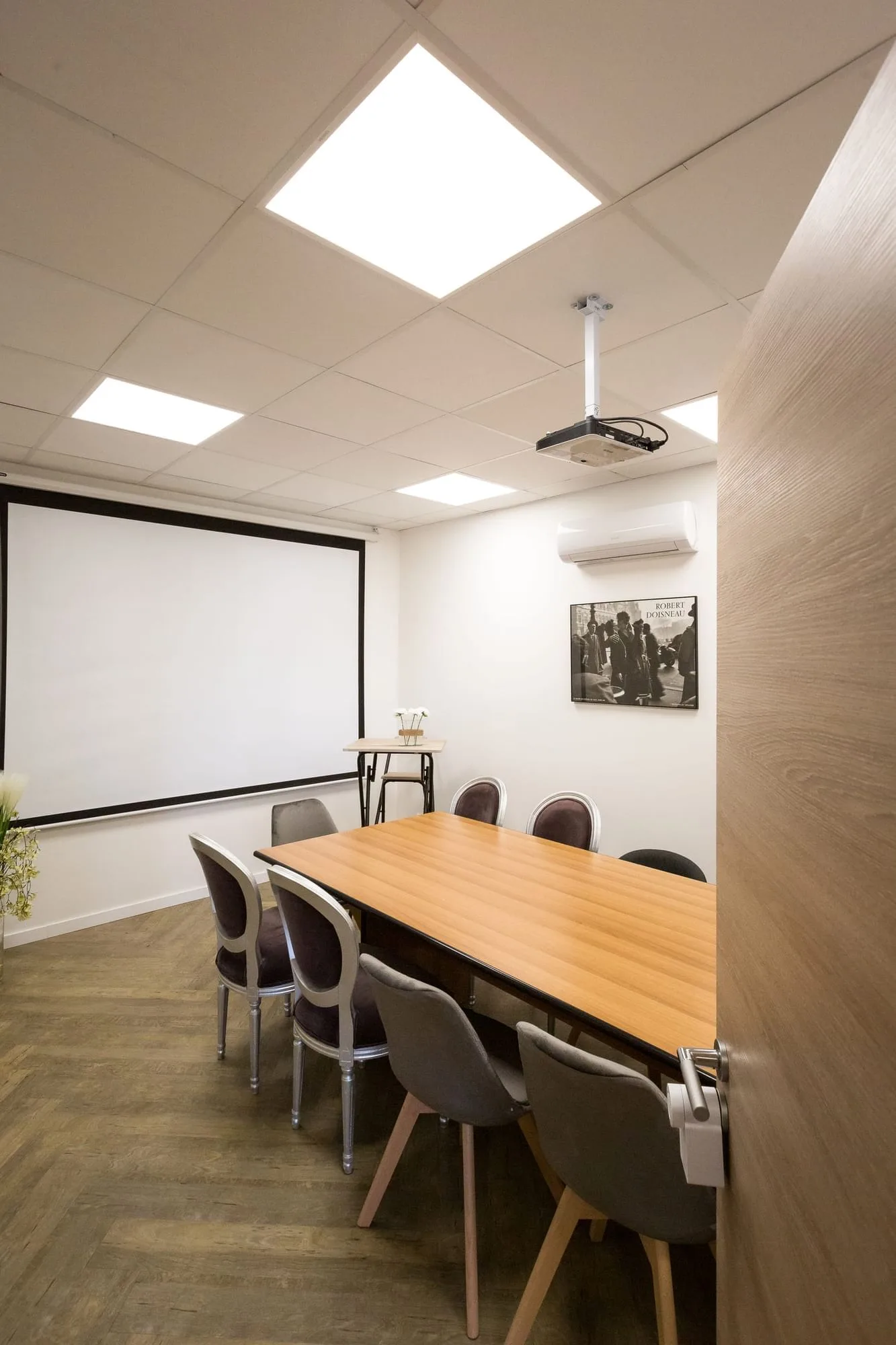 CoworkInDijon, Salle de réunion 8 personnes, Fontaine-lès-Dijon