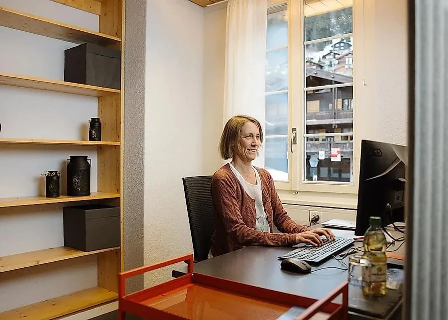 Coworking Adelboden, Private office, 1 desk, Adelboden