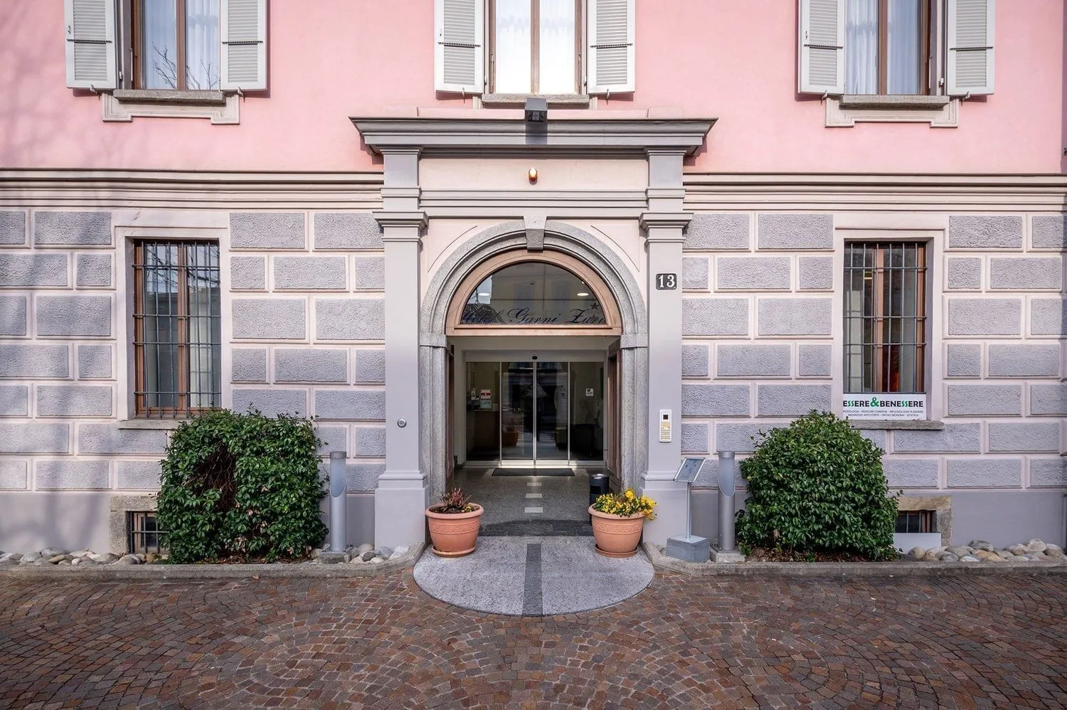 Coworking Bar Locarno, Hotel Zurigo Downtown, Building facade, Lugano