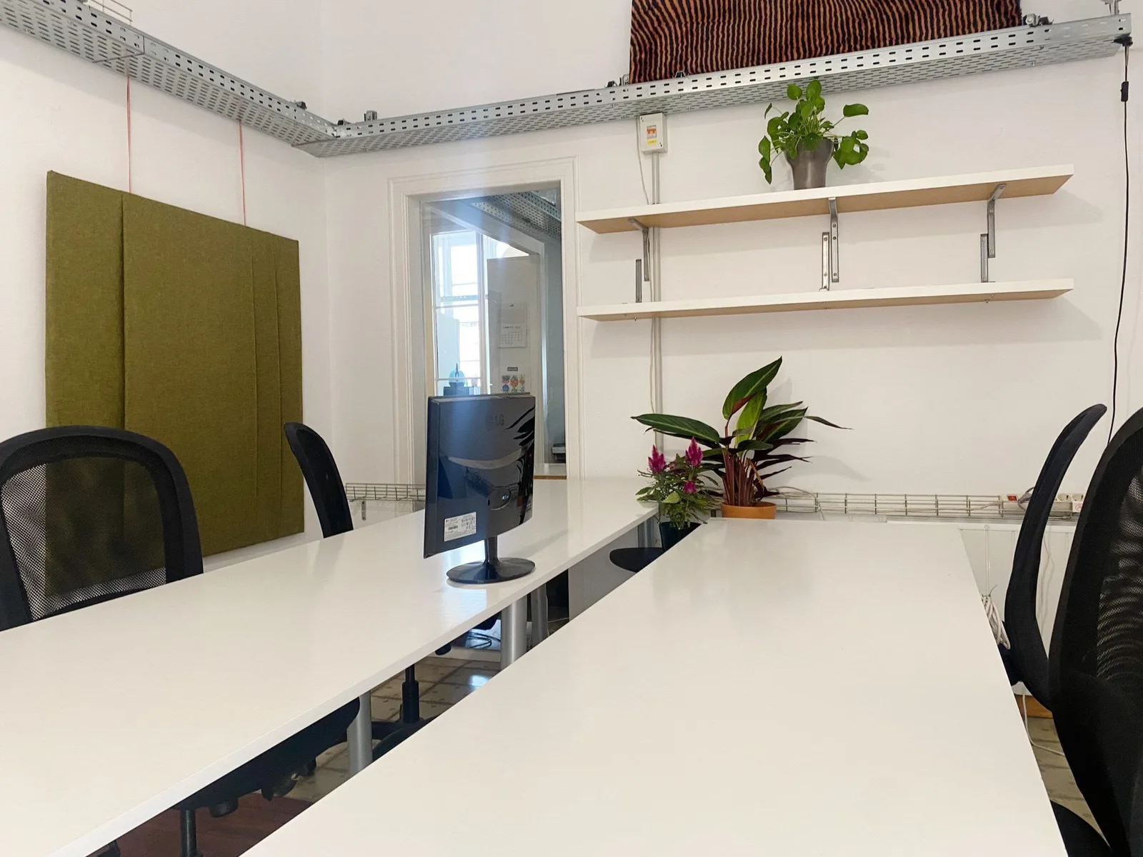 Coworking Bcn 575 Tetuan, Despacho privado con 4 puestos, Barcelona