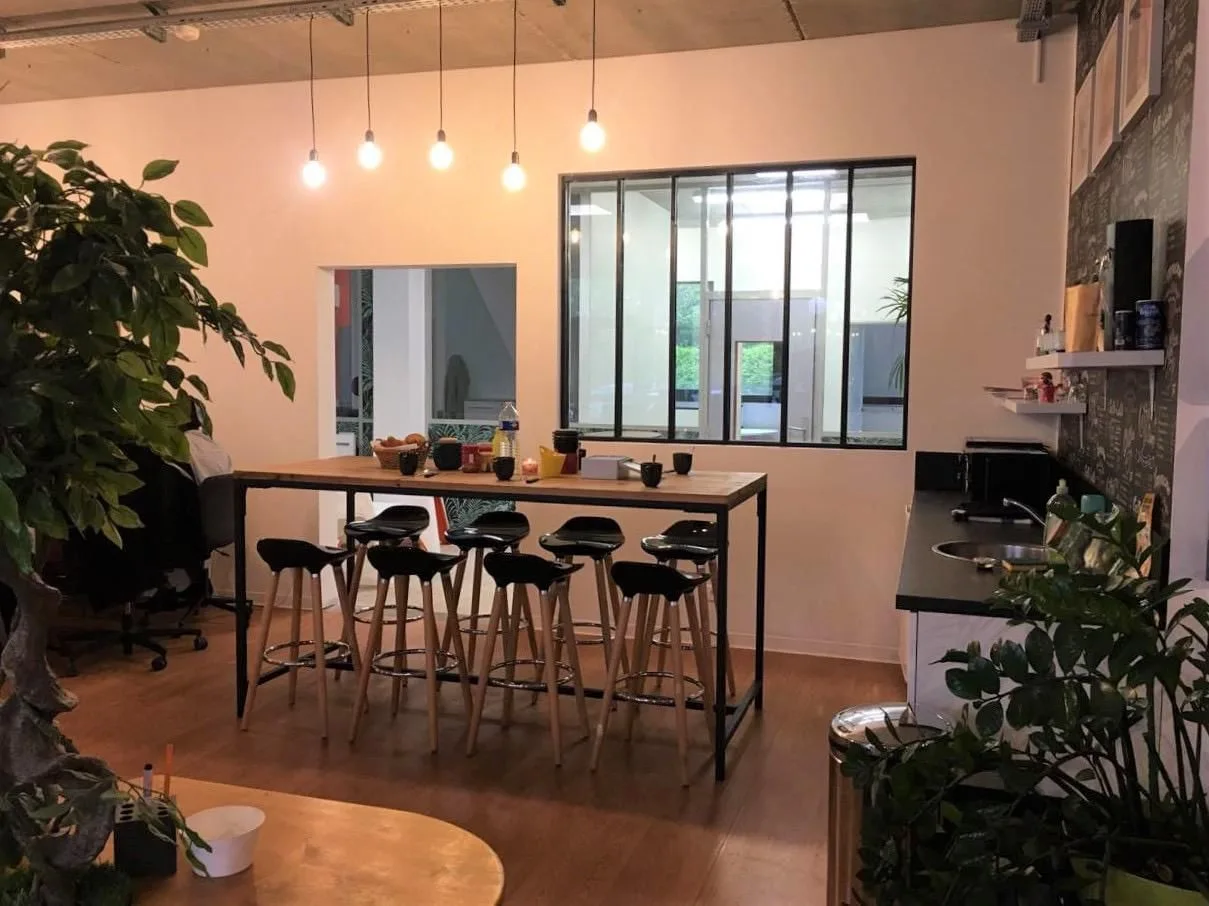 Coworking Besançon, Kitchen, École Valentin