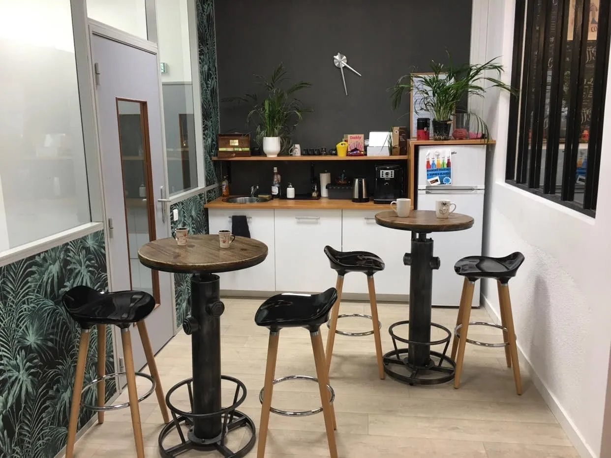 Coworking Besançon, Kitchen, École Valentin