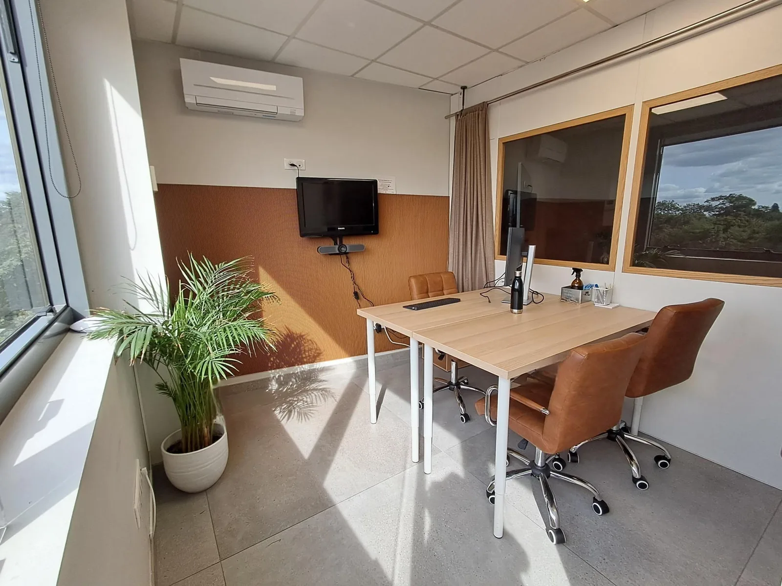 Coworking CO’LOC, Meeting room for 4 people, Joinville-le-Pont