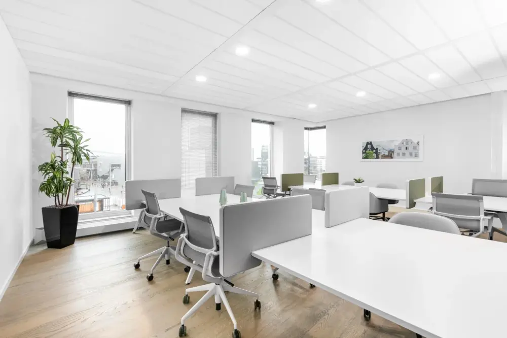 HQ NH, Manchester - Elm Street, Coworking desk, Manchester, NH