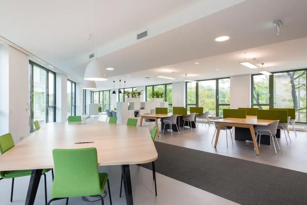 HQ NY, Melville - Melville Broadhollow (HQ), Coworking desk, Melville, NY