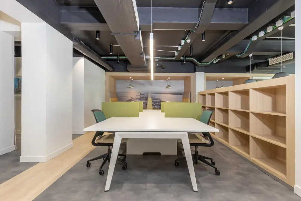 Regus BC, Vancouver - West Georgia, Coworking desk, Vancouver, BC