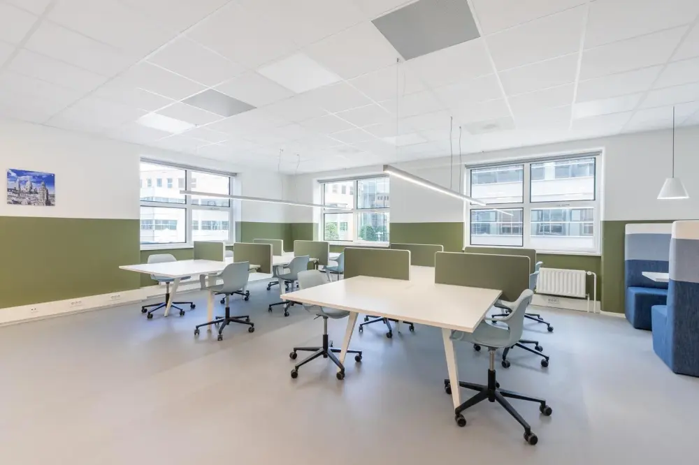 Regus CA, Sacramento - G Street, Coworking desk, Sacramento, CA