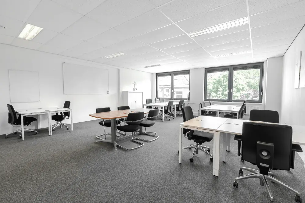 Regus CO, Fort Collins - Oak Park Dr, Coworking desk, Fort Collins, CO
